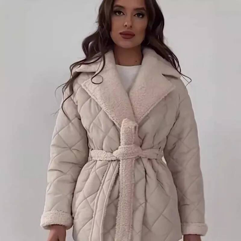 우아한 퀼팅과 인조 퍼 안감이 있는 여성 패션 라펠 벨 - Street Fashion England 리뷰 및 가격