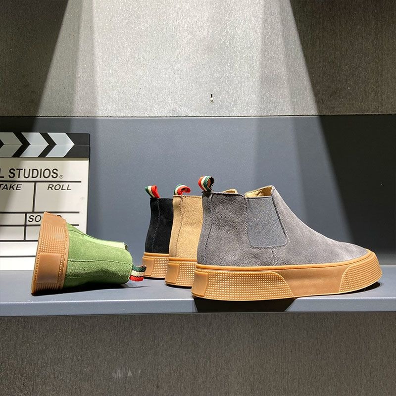 2026년 가을/겨울 시즌, 새로운 남성용 가죽 첼시  - Street Fashion Rome 2026 리뷰 및 가격